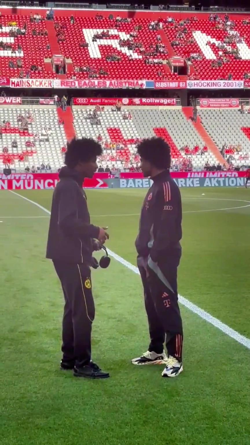 一模一樣的蓬蓬頭！一時(shí)分不清阿德耶米和格納布里了！