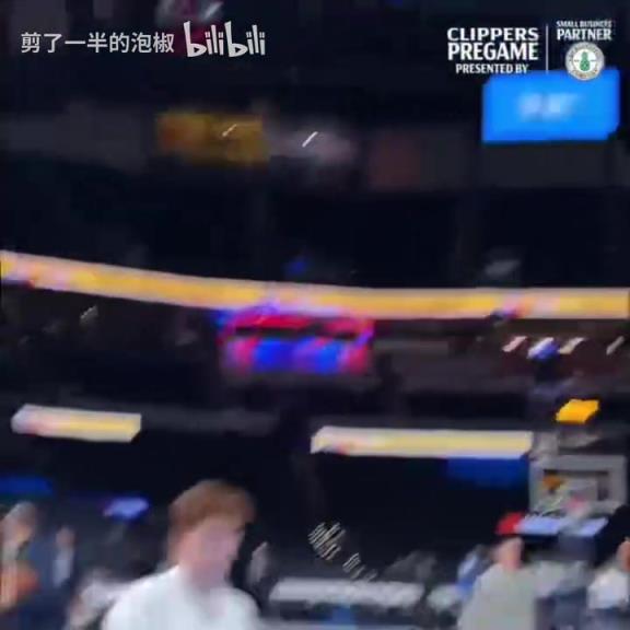 寶藏球員！你覺得小瓊斯能延續(xù)去年季后賽的亮眼表現(xiàn)嗎？